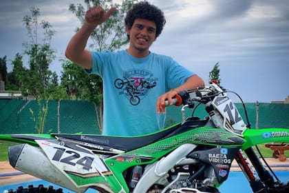 Wey Zapata, antes de perder un brazo tras un accidente de auto