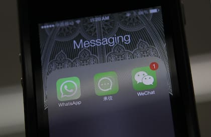 WhatsApp de Facebook junto a Laiwang de Alibaba y WeChat de Tencent, uno de los tantos segmentos donde los gigantes tecnológicos de China compiten por su posición en el mercado