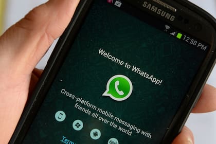 WhatsApp tenía un abono anual de 1 dólar, que no siempre cobraba de forma efectiva. Ahora el chat móvil será gratis para todos los usuarios