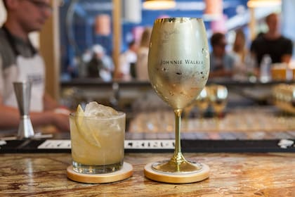 Whisky sour y Golden Champ.