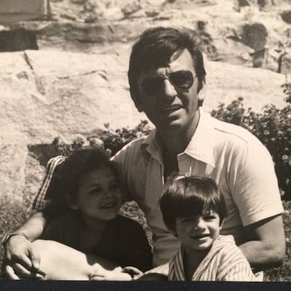 Wilder nunca imaginó lo difícil que sería comercializar las cacerolas. Todas las noches la familia recorría los bazares de Venado Tuerto para ver si habían vendido alguna, pero no tenían éxito