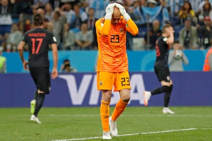 Wilfredo Caballero tomó una mala decisión en el despeje y sufrió el gol de Croacia, en el Mundial de Rusia 2018 