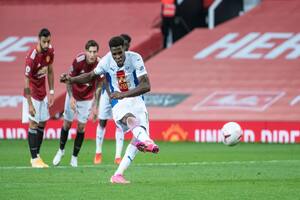 Premier League. Show de Zaha en Old Trafford y primer gol de James en Everton