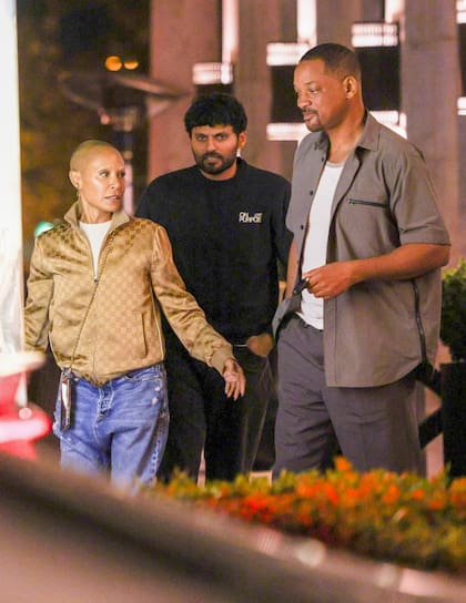Will Smith y Jada Pinkett Smith se dejaron ver en público luego de cenar en el restaurante Crossroads en Calabasas