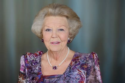 Estudió Filosofía y Letras y su temperamento le permitió convertirse en un miembro de la OTAN, la Unión Europea y el Benelux, posicionando a su país en una potencia económica.