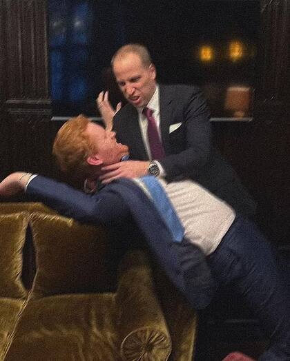 William ataca a Harry y lo ahorca con las manos (Foto: Instagram @alisonjacksonartist)
