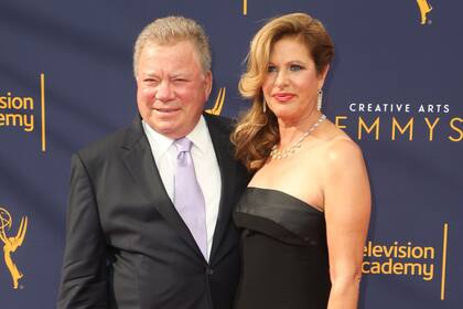 Shatner en la fiesta de los Emmy 2018, junto a su cuarta esposa, de la que se divorció hace poco