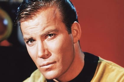 William Shatner como el Capitán Kirk en la serie original de Viaje a las estrellas