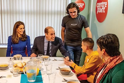 William y Kate visitan una de las sedes de Centrepoint, la organización que ayuda a los jóvenes sin hogar.
