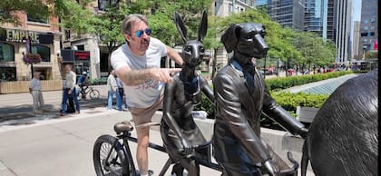 Williams estableció su residencia permanente en Celebration, a 13 minutos de Walt Disney World, debido a su fanatismo por el legado del famoso animador y empresario del entretenimiento