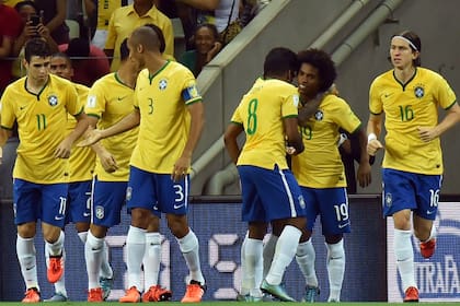 Willian puso en ventaja a Brasil en Fortaleza