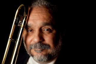 Willie Colón es recordado en funeral en Nueva York