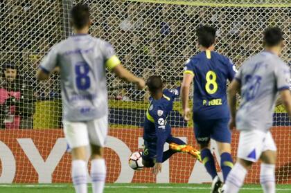 Wilmar Barrios, la figura del partido, impide el empate de Cruzeiro