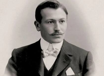 Wilsdorf no solo creó la relojería y su imagen, sino que se aseguró de que su visión continuara intacta cuando él ya no estuviera