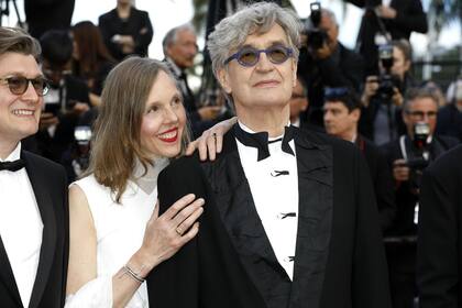 Wim Wenders junto a su esposa Donata, en la proyección de gala del documental "Pope Francis, a man of his word", sobre el Papa Francisco