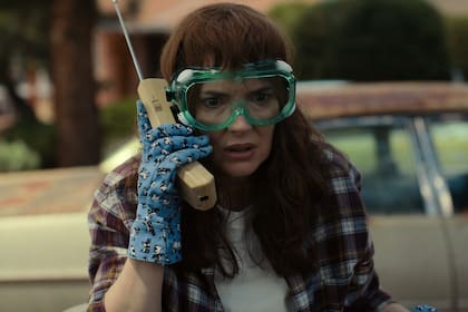 Winona Ryder como Joyce Byers en la exitosa serie de Netflix, Stranger Things