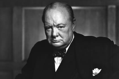 Winston Churchill, ex primer ministro británico, pronunció su legendario discurso de la &quot;cortina de hierro&quot;.
