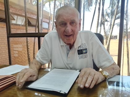 Wipplinger en su oficina de la sede de FJW, en Posadas. Estuvo activo hasta el último día de su muerte, tanto en los negocios, como en su participación activa en política