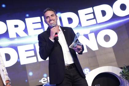 Woloski con su premio