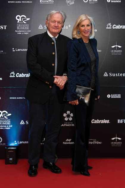 Woods Staton y
Erica Roberts.