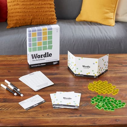 Wordle ahora tendrá una versión como juego de mesa, y la misma mecánica: adivinar una palabra de cinco letras en seis intentos, con guías amarillas y verdes para acercarnos al acierto