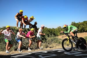 El Tour de Francia tiene un virtual campeón, pero es "miedoso" y un belga le cubre la espalda