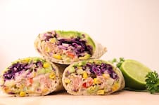 Wrap de atún y vegetales
