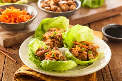 Wrap de lechuga relleno de pollo, una idea de Sueño Verde.
