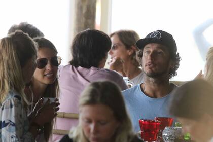 Pampita y Pico Mónaco se despidieron de Punta del Este almorzaron con amigos
