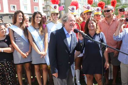 Carlitos Balá fue homenajeado en Mar del Plata