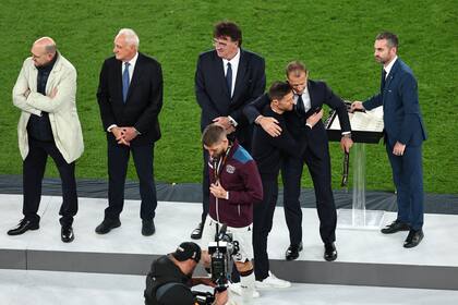 Xabi Alonso, en el momento de la premiación