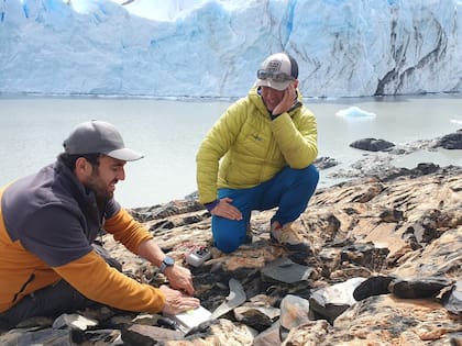 Xabir Blanch y el guía Steffen Welsch trabajaron en la instalación de las cámaras fotográficas en el glaciar Perito Moreno