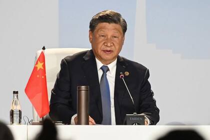 Xi Jinping ha lanzado el que hasta la fecha es el plan más contundente para rescatar al mercado inmobiliario, asediado desde hace un par de años por los altos niveles de deuda de los promotores de vivienda y por el enorme desequilibrio entre la oferta y la demanda.