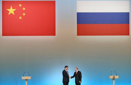Xi y Putin se prometieron una "amistad sin límites" (Foto AP /Sergei Ilnitsky)