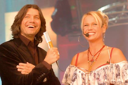 Junto a Marcelo Tinelli, a quien conoció por primera vez en 1991. A pesar de los rumores, confiesa que nunca concretaron