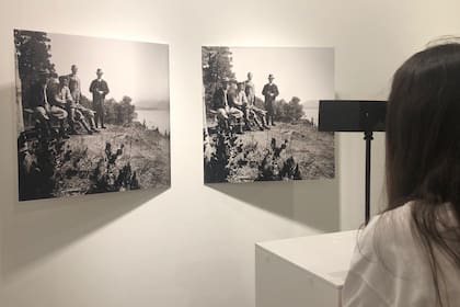 La muestra incluye fotografías estereoscópicas registradas por José María Jorge en Neuquén en la década de 1930