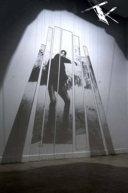 Una de sus obras exhibidas en el Hotel de Inmigrantes en 2018