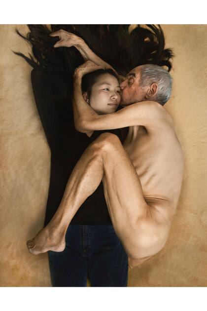 El legendario retrato de Yoko Ono y John Lennon por Annie Leibovitz según Catherine Balet y Ricardo Martínez Paz