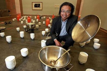 El arte como experiencia compartida: Tiravanija suele cocinar para su público