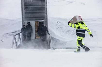 Los trabajadores de este búnker están acostumbrados a la hostilidad del clima.
