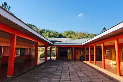 Alejandra es maestra de la escuela 337 de Arroyo Bonito, un paraje que pertenece a la localidad de Arroyo del Medio.