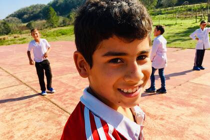 Muchos chicos del monte misionero trabajan desde 2° grado.