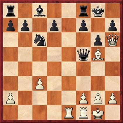 Y aquí Judit jugó 17.Dxf8+!! y las negras abandonaron, encuentre el lector porqué.