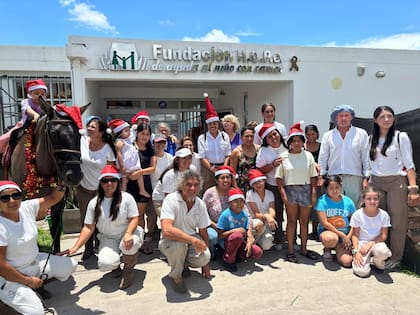 Y la experiencia se repitió. “Volvimos una y otra vez, para Navidad, para Reyes Magos, con los caballos con alforjas, con golosinas”, contó Cataldi