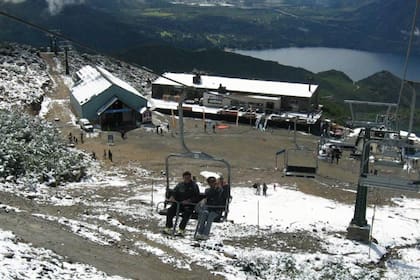 Y para completar la variantes, nieve en el Cerro Catedral de Bariloche