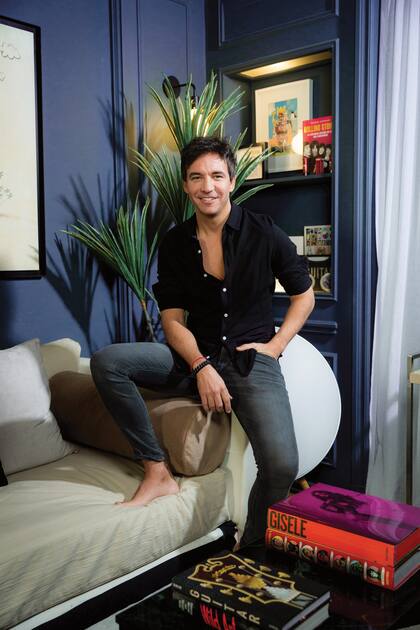 Ya de chico, el DJ daba muestras de su veta estética en la ropa que elegía con esmero o cuando les sugería a sus padres colores para pintar la casa.