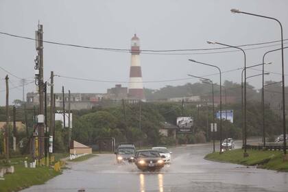 Ya en 2008, un reporte especial de la OMT advertía sobre la alta vulnerabilidad de los puntos costeros a las tormentas, el aumento del nivel del mar y las inundaciones.