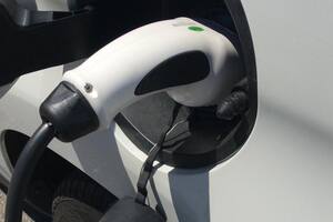 Ya es posible convertir un auto común en eléctrico en la Argentina
