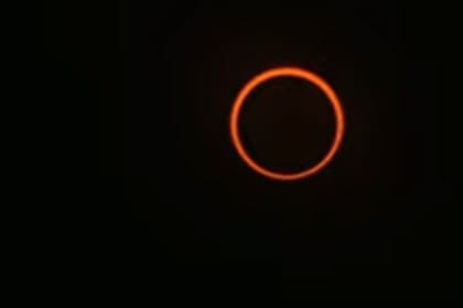 Ya es visible el anillo de fuego