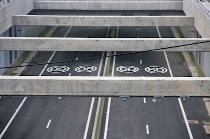 Los autos ahora pueden circular por el Paseo del Bajo, pero sólo en determinados días y horarios